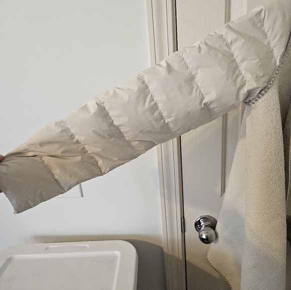 Sosken white wool fleece/down puffer wrap size S - Picture 5 of 12